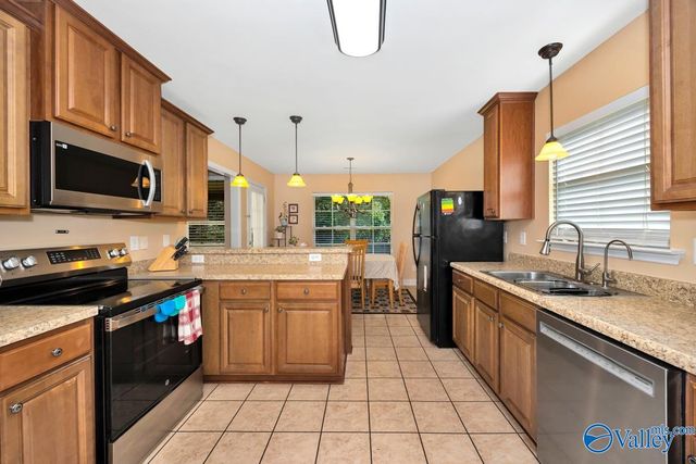 342 Research Station Boulevard NW, Huntsville, AL 35806