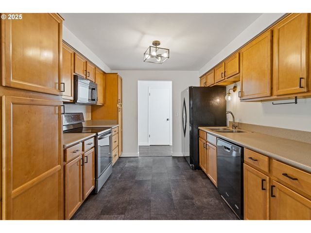 23 Se 205TH Pl, Gresham, OR 97030