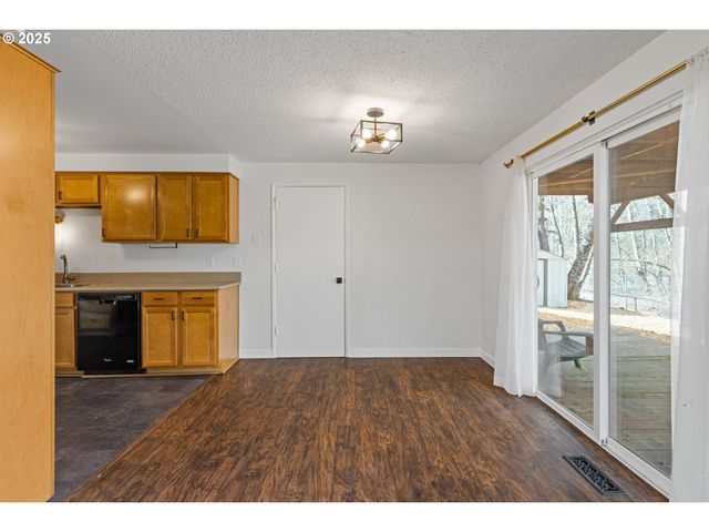 23 Se 205TH Pl, Gresham, OR 97030