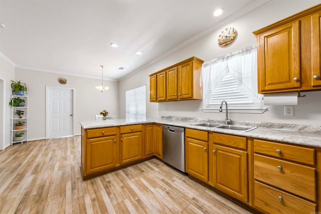 4116 Wildflower Lane, Benton, AR 72015