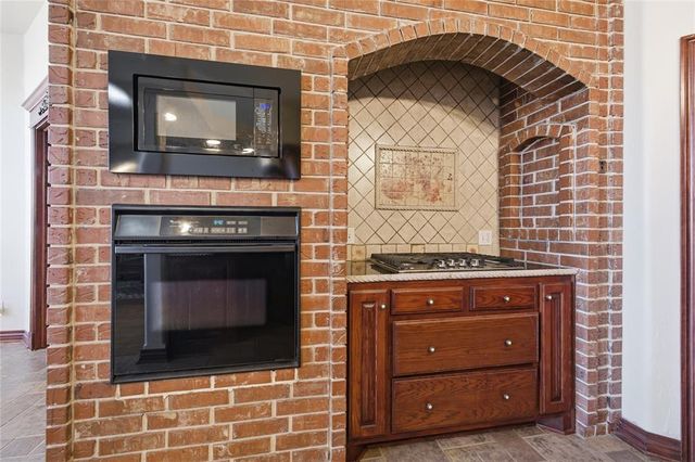 9125 SW 28th Street, Oklahoma City, OK 73128