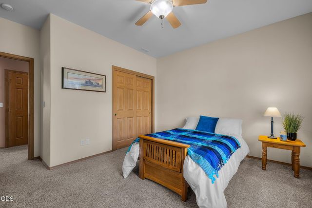 50940 S Huntington Road, La Pine, OR 97739