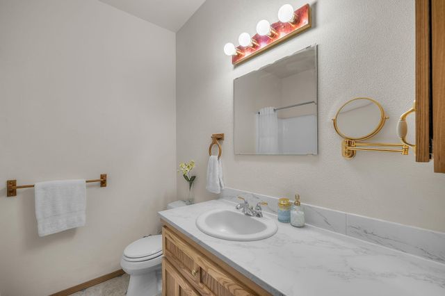 50940 S Huntington Road, La Pine, OR 97739
