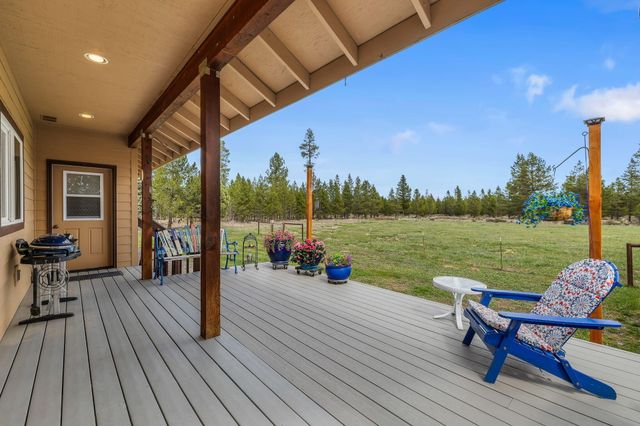 50940 S Huntington Road, La Pine, OR 97739