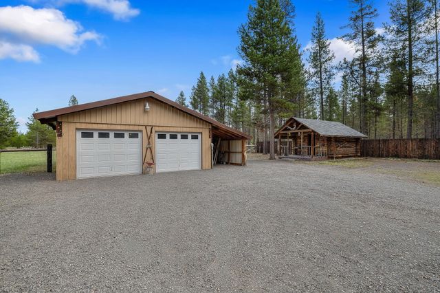 50940 S Huntington Road, La Pine, OR 97739