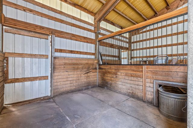50940 S Huntington Road, La Pine, OR 97739