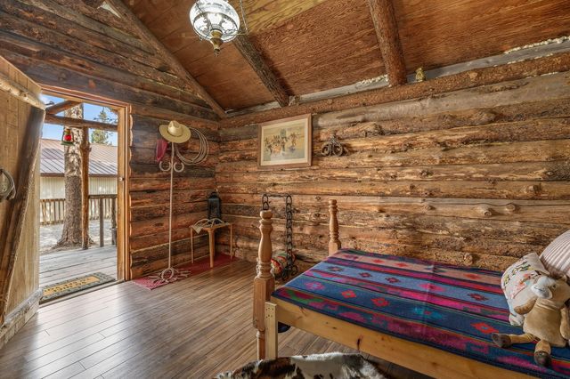 50940 S Huntington Road, La Pine, OR 97739