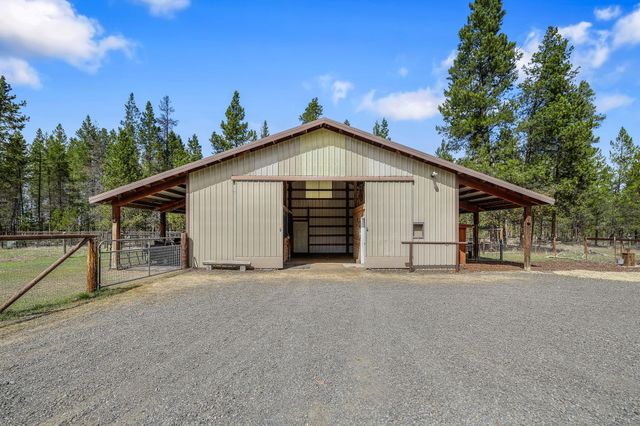 50940 S Huntington Road, La Pine, OR 97739