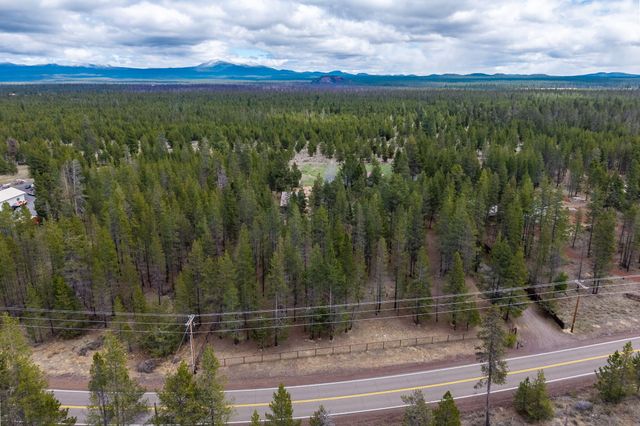 50940 S Huntington Road, La Pine, OR 97739