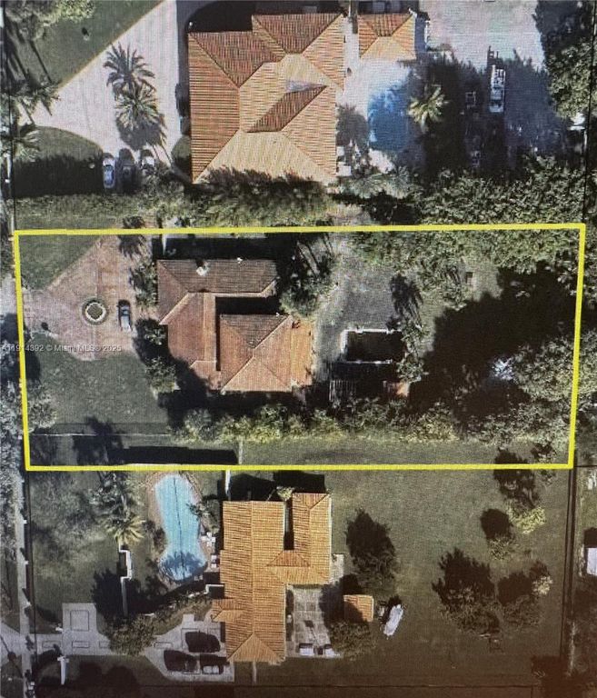 25 NW 127th Ave, Miami, FL 33182