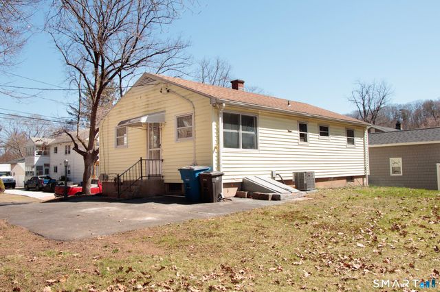 5 Assumption Street, New Haven, CT 06513