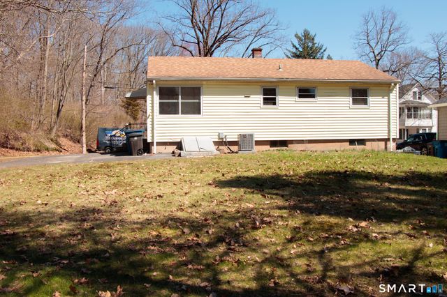 5 Assumption Street, New Haven, CT 06513