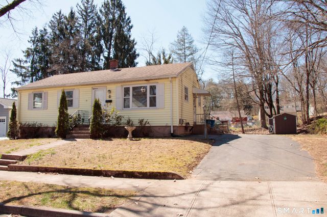 5 Assumption Street, New Haven, CT 06513