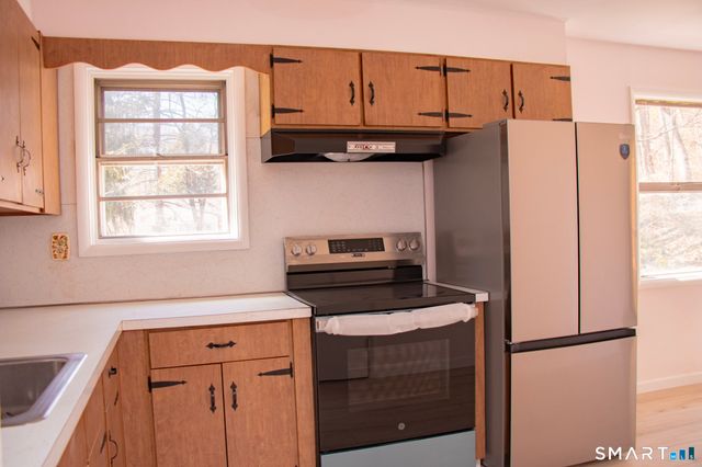 5 Assumption Street, New Haven, CT 06513