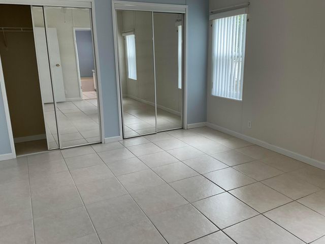 827 Sunglow Street, Boynton Beach, FL 33436