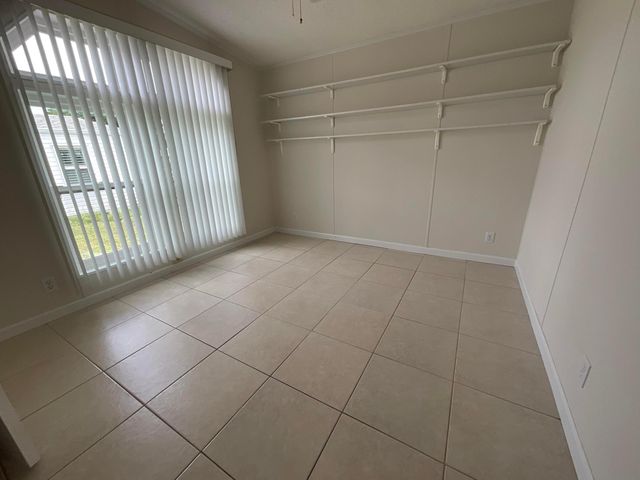 827 Sunglow Street, Boynton Beach, FL 33436
