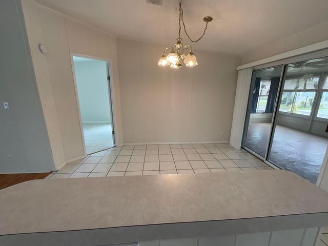 827 Sunglow Street, Boynton Beach, FL 33436