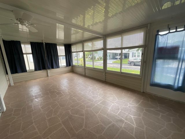 827 Sunglow Street, Boynton Beach, FL 33436