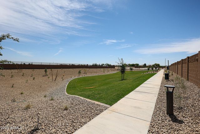810 W ANGELINA Drive, San Tan Valley, AZ 85140