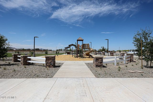 810 W ANGELINA Drive, San Tan Valley, AZ 85140