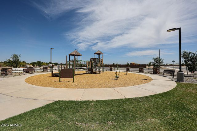 810 W ANGELINA Drive, San Tan Valley, AZ 85140