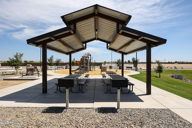 810 W ANGELINA Drive, San Tan Valley, AZ 85140
