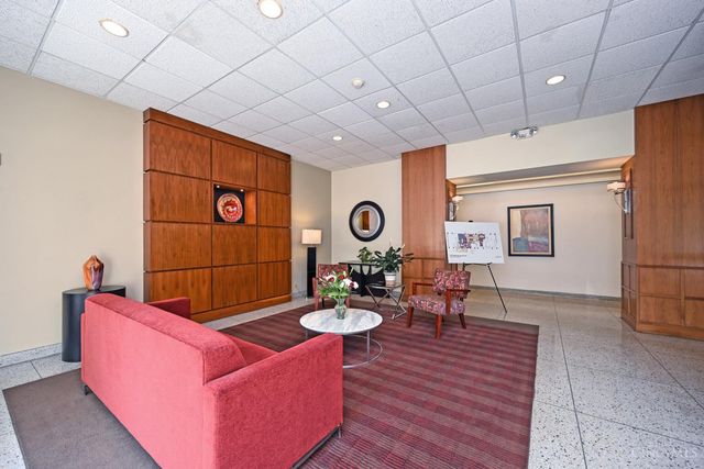 2324 Madison Road, Cincinnati, OH 45208