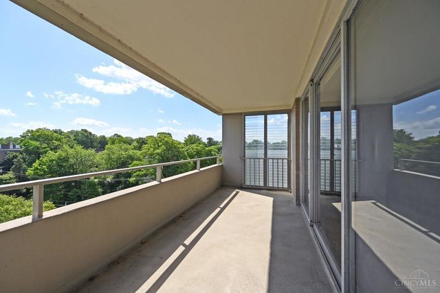 2324 Madison Road, Cincinnati, OH 45208