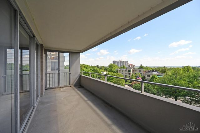 2324 Madison Road, Cincinnati, OH 45208