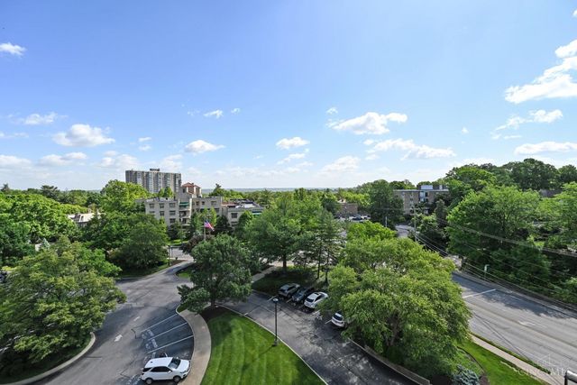 2324 Madison Road, Cincinnati, OH 45208