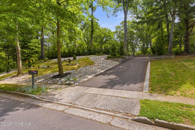 198 Borden Road, Middletown, NJ 07748