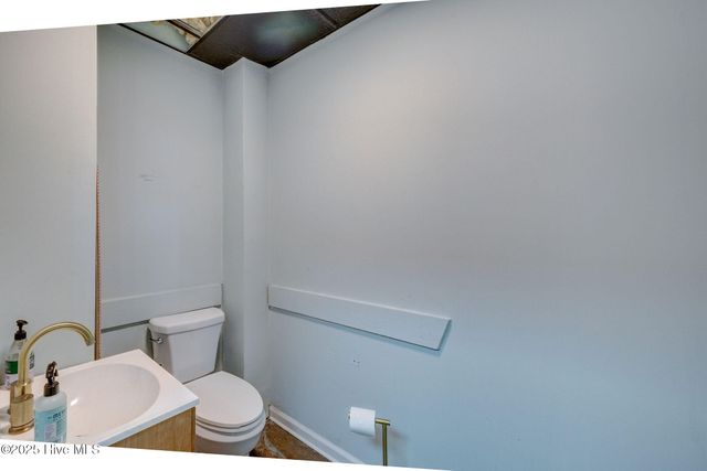 708 S 17th Street, Wilmington, NC 28401