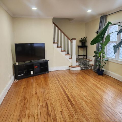 71 Davis Street, East Rockaway, NY 11518