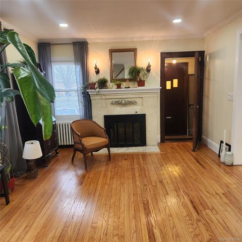 71 Davis Street, East Rockaway, NY 11518