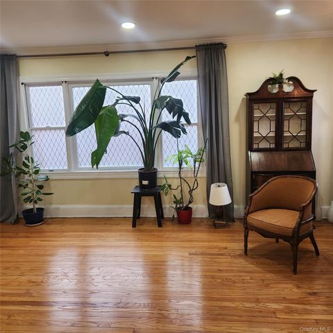 71 Davis Street, East Rockaway, NY 11518