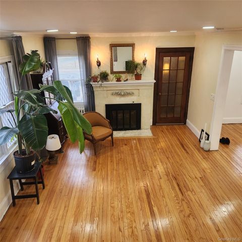 71 Davis Street, East Rockaway, NY 11518