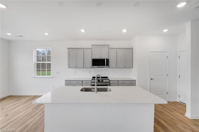 5266 Amaryllis Way, Winston-salem, NC 27104