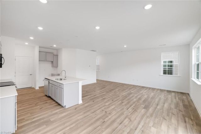 5266 Amaryllis Way, Winston-salem, NC 27104