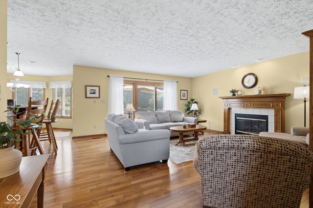 7101 Lakeside Woods Drive, Indianapolis, IN 46278