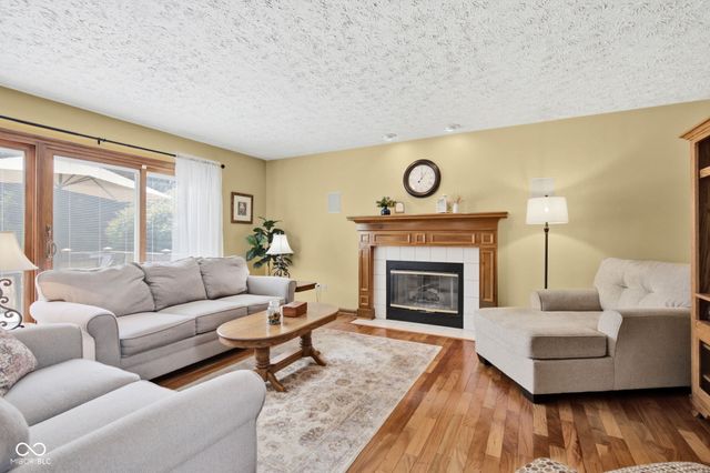 7101 Lakeside Woods Drive, Indianapolis, IN 46278