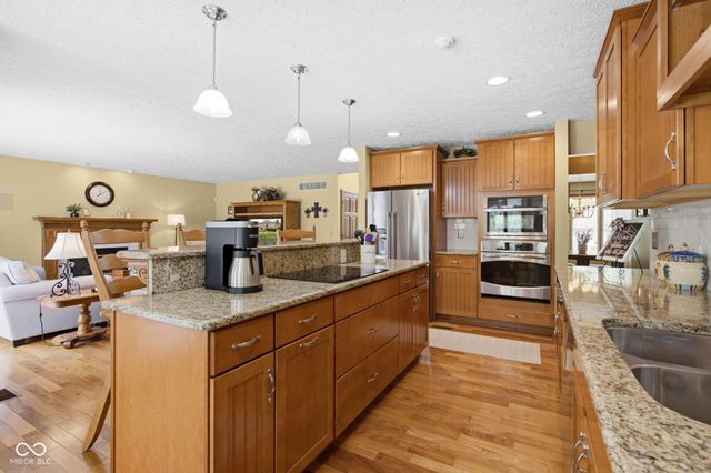 7101 Lakeside Woods Drive, Indianapolis, IN 46278