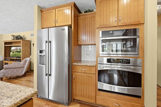 7101 Lakeside Woods Drive, Indianapolis, IN 46278