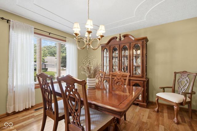 7101 Lakeside Woods Drive, Indianapolis, IN 46278
