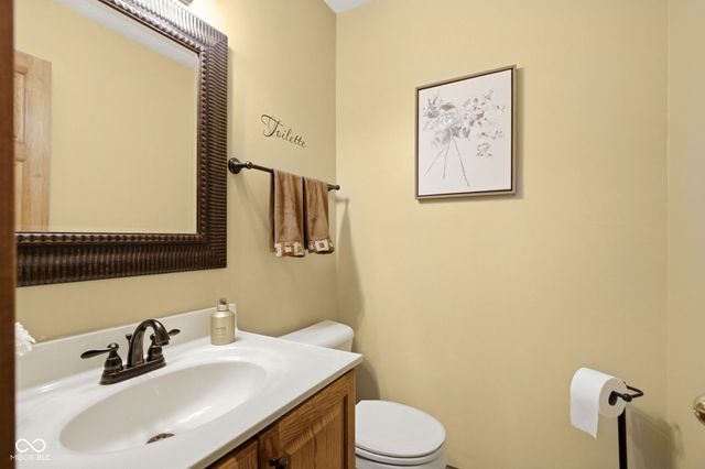 7101 Lakeside Woods Drive, Indianapolis, IN 46278