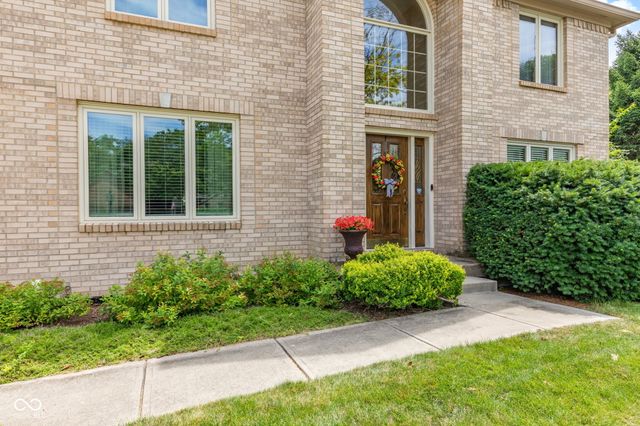 7101 Lakeside Woods Drive, Indianapolis, IN 46278
