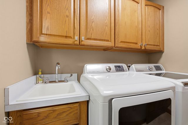 7101 Lakeside Woods Drive, Indianapolis, IN 46278