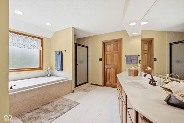 7101 Lakeside Woods Drive, Indianapolis, IN 46278