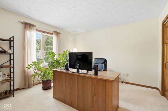 7101 Lakeside Woods Drive, Indianapolis, IN 46278