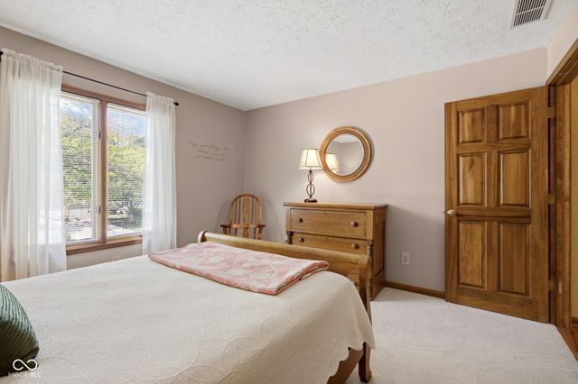 7101 Lakeside Woods Drive, Indianapolis, IN 46278