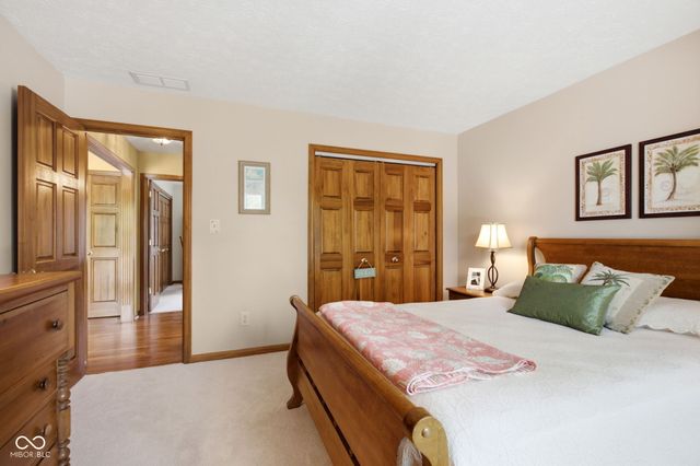 7101 Lakeside Woods Drive, Indianapolis, IN 46278
